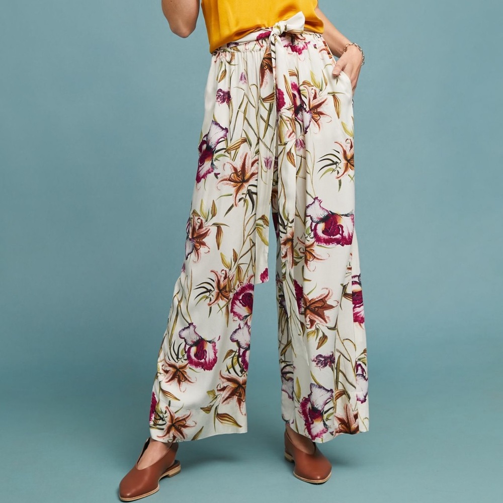 The Odell’s wide legged floral pant. Cozy, comfortable pull-on.
